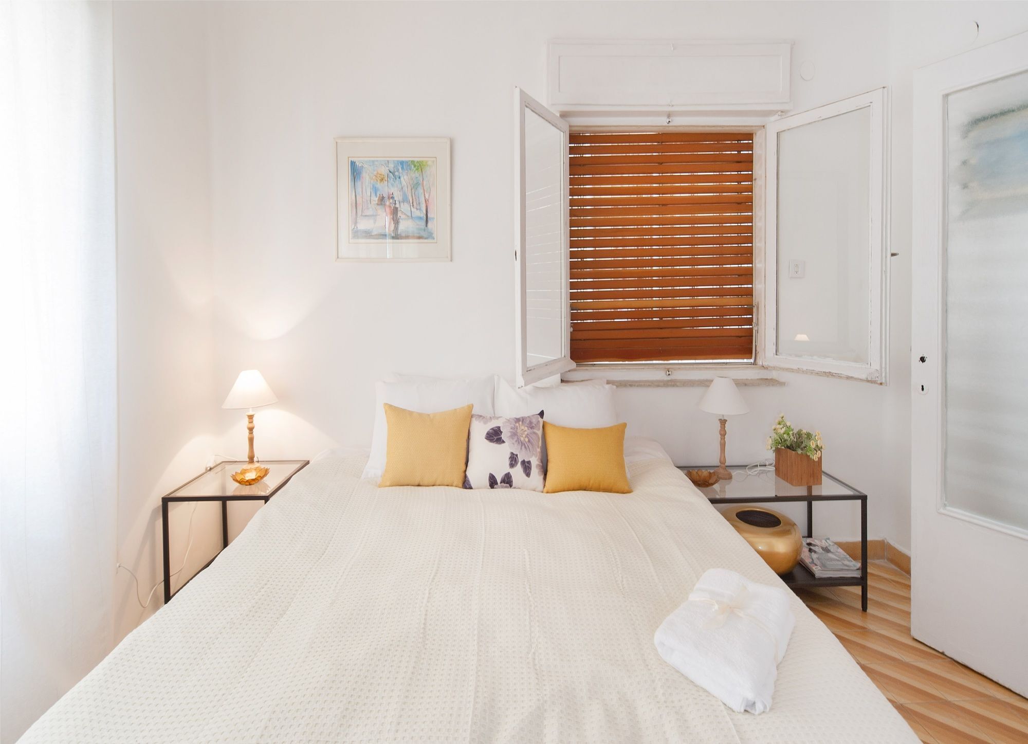 Charming 2Bd Apt W/ Balcony By Sea N' Rent Tel-Aviv Kültér fotó
